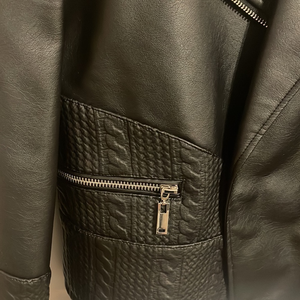 Motto Jacket - Picture 2 of 5